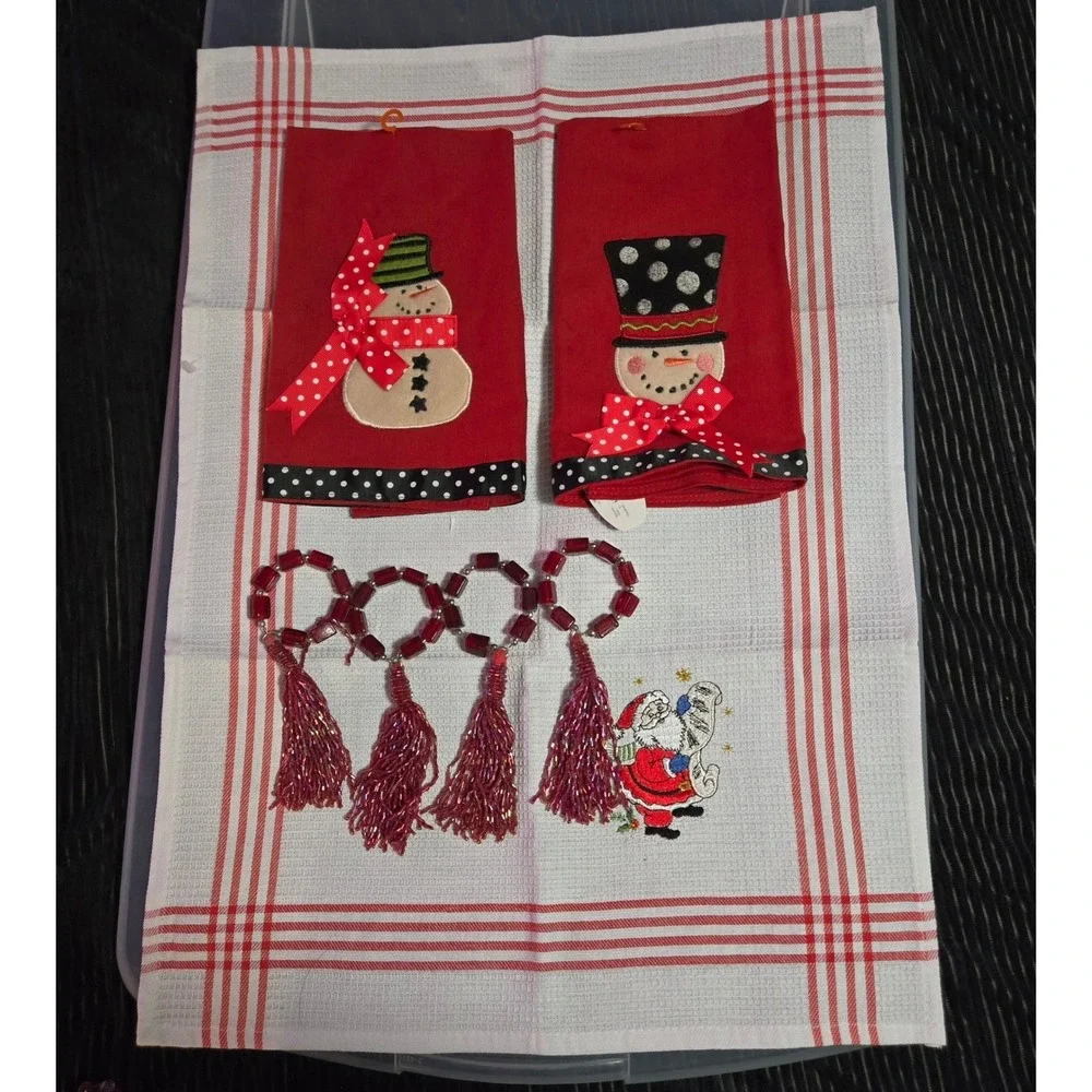Grasslands Road Christmas Snowman Santa Hand Towel Napkin Set with Napkin Rings